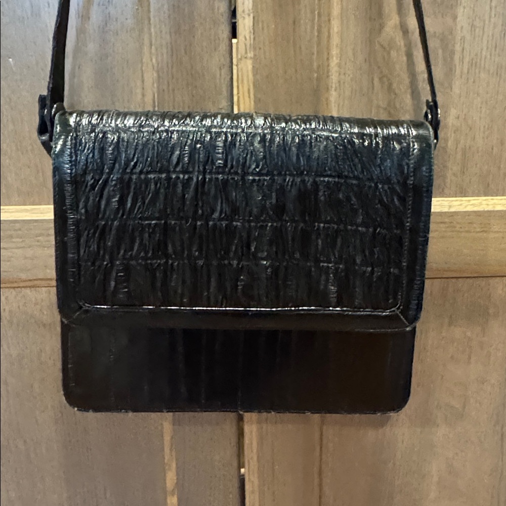 Vintage Genuine EEL SKIN
Exotic Shoulder Bag - Picture 4 of 10